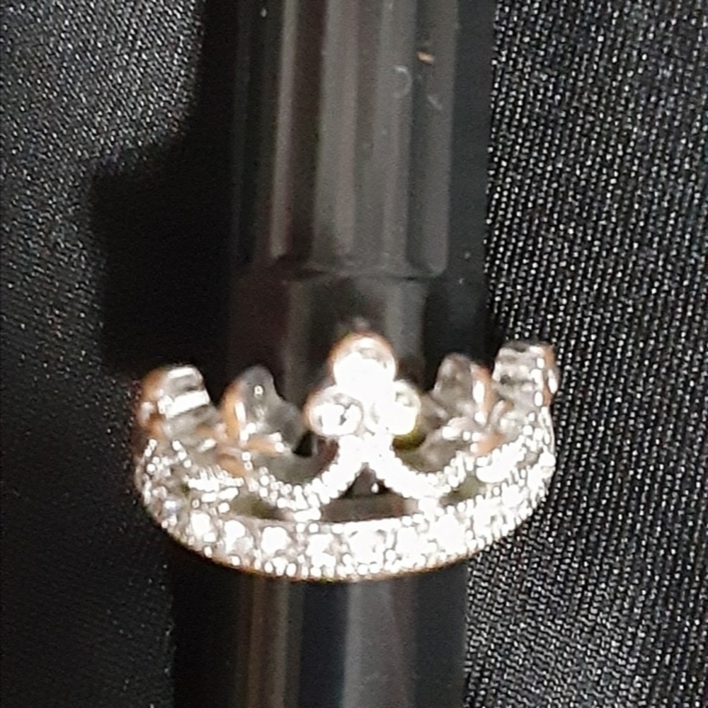 Free W Purchase Over $50. Elegant Crown Ring